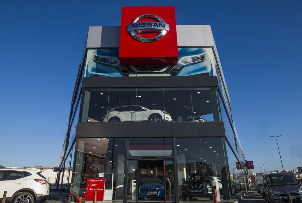 Fachada del concesionario Nissan Blendio Parayas, premiado con el Nissan Global Award 2023. 
